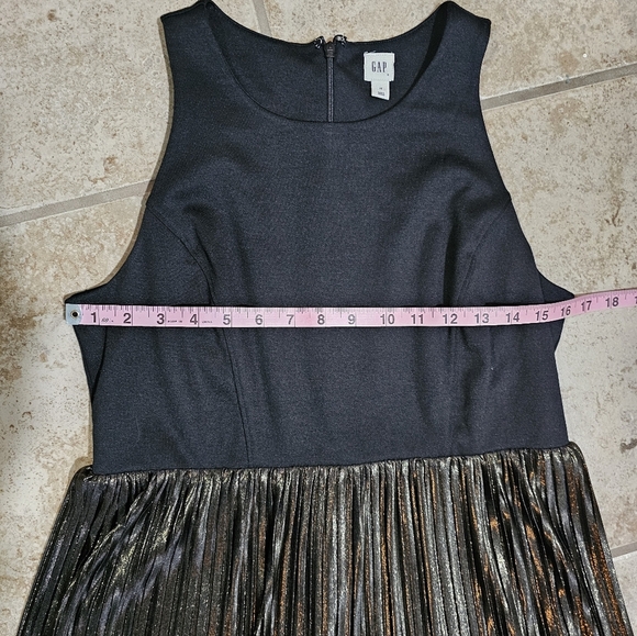 GAP Women's 10 Black Metallic Pleated Midi Dress Sleeveless Holiday Cocktail Y2K - Picture 5 of 6